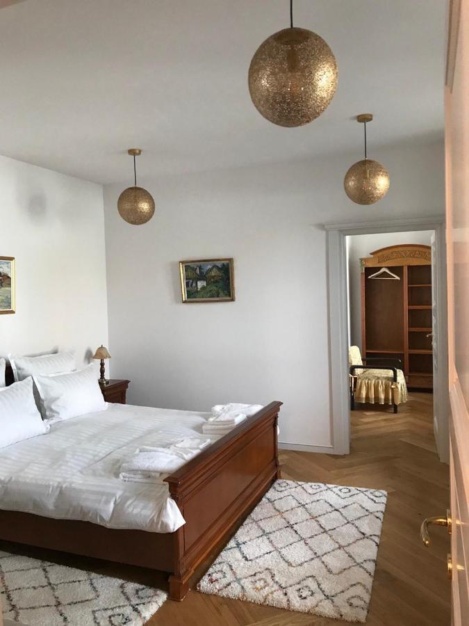 Augsburg Apart Piatra Neamţ Екстериор снимка