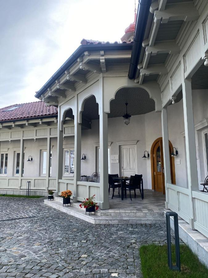 Augsburg Apart Piatra Neamţ Екстериор снимка