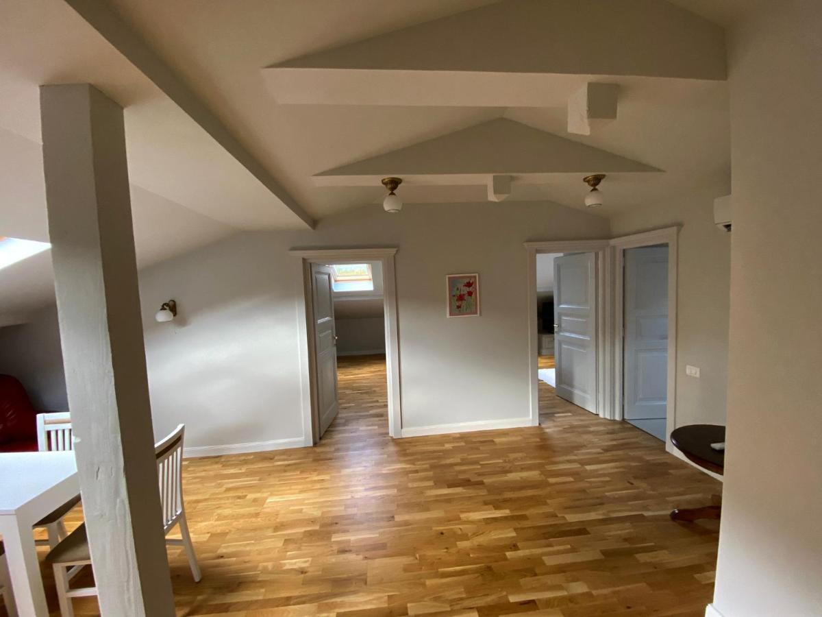 Augsburg Apart Piatra Neamţ Екстериор снимка