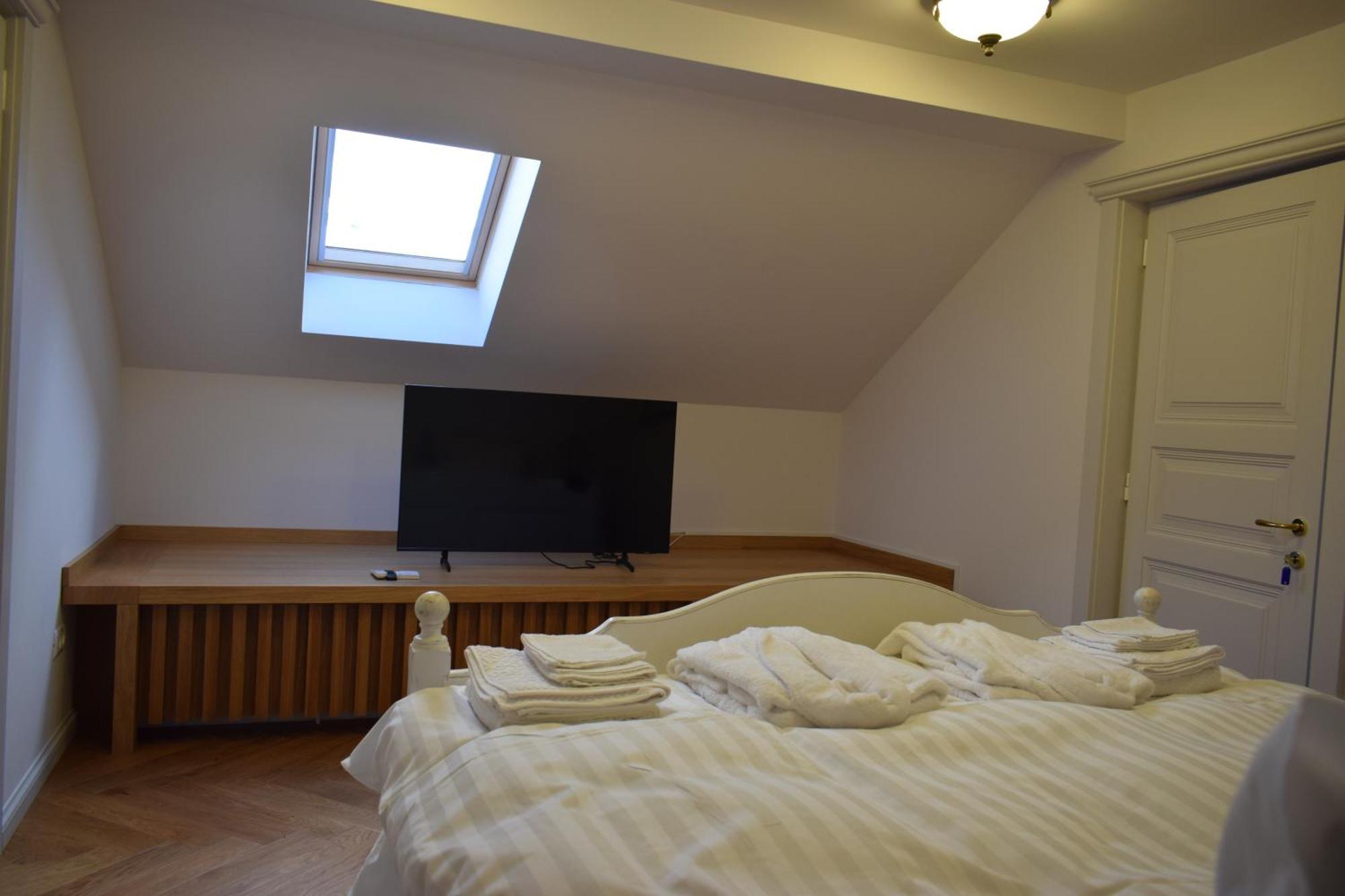 Augsburg Apart Piatra Neamţ Екстериор снимка