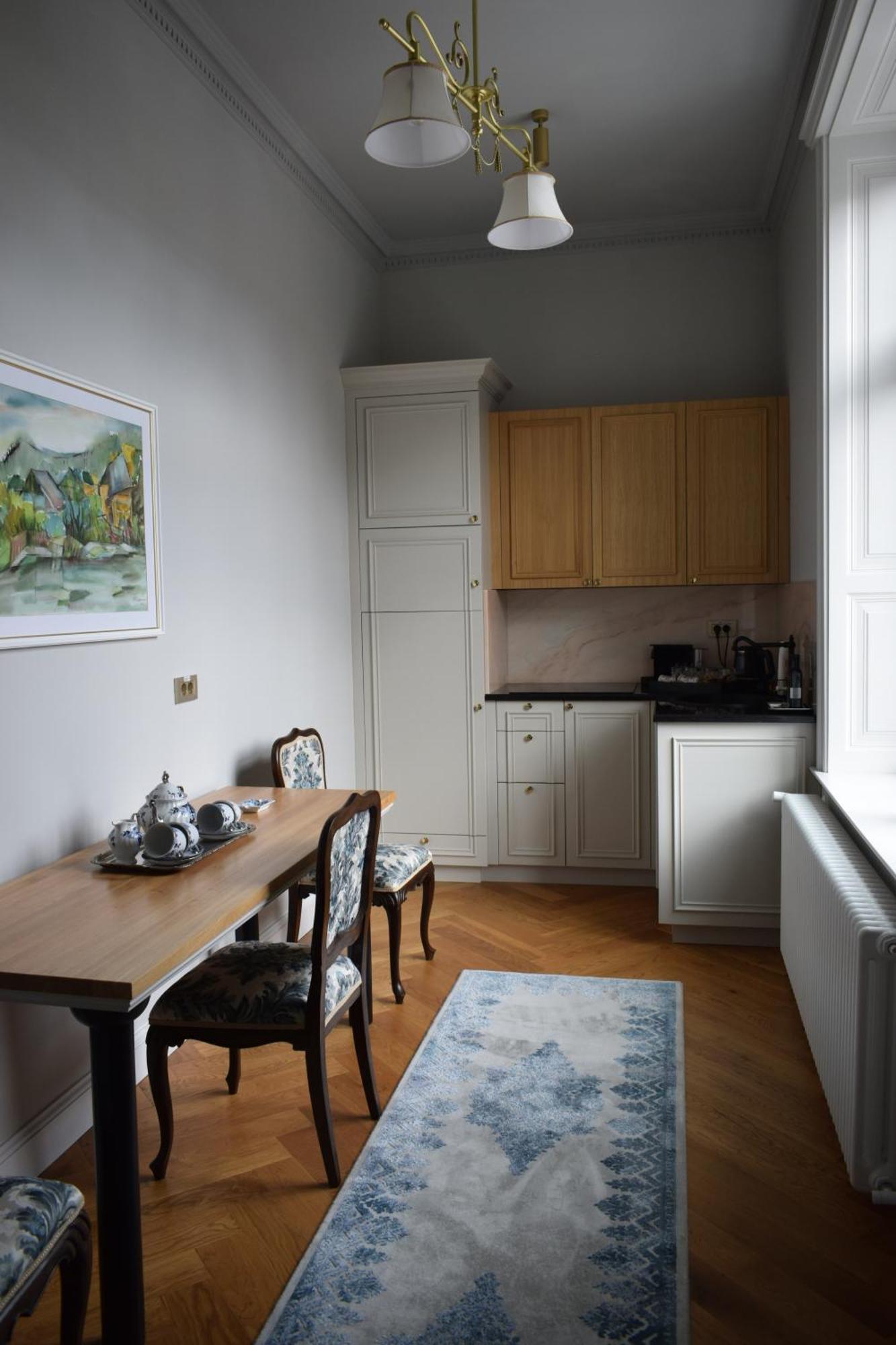 Augsburg Apart Piatra Neamţ Екстериор снимка